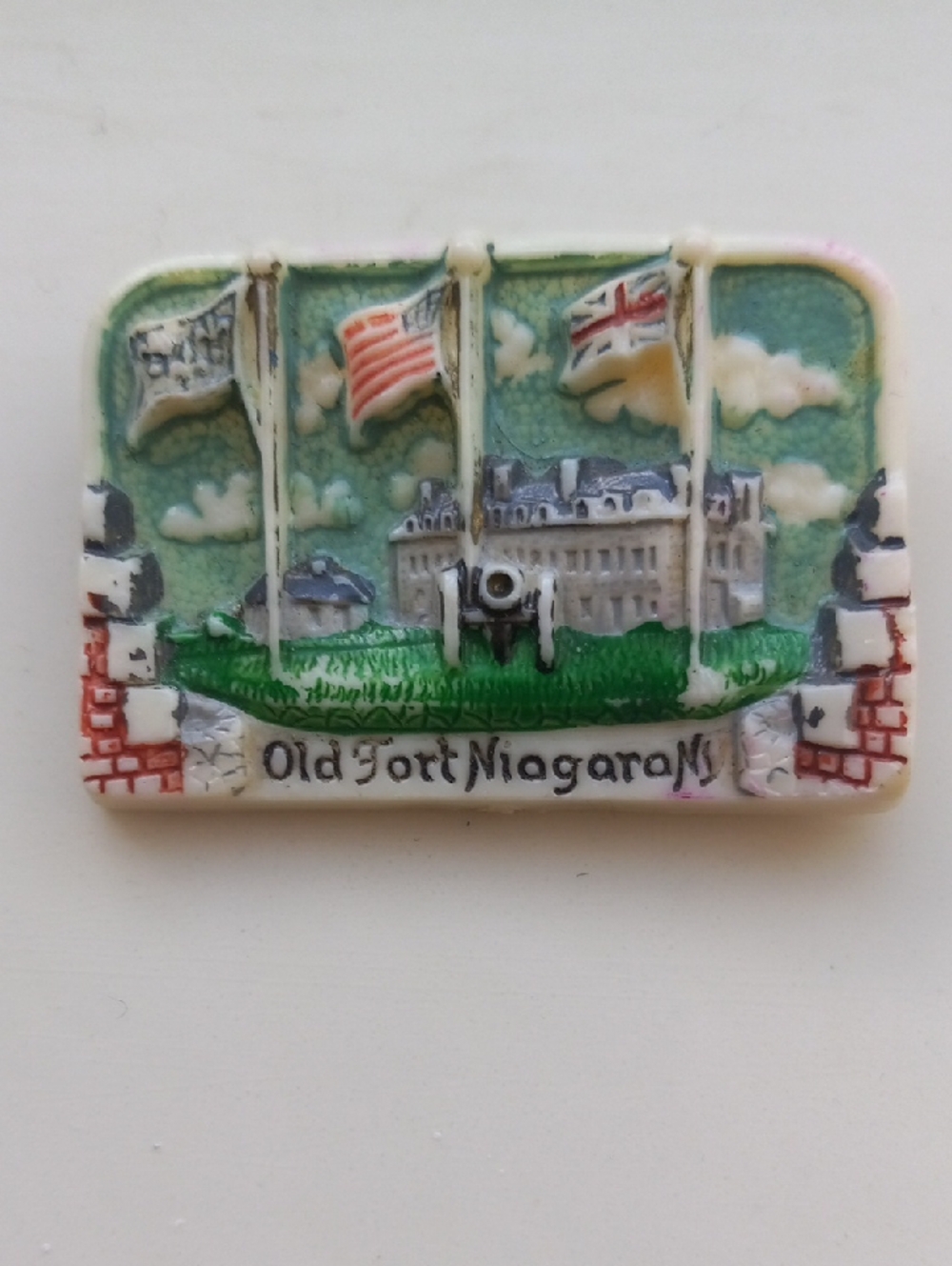 Vintage Old Fort Niagara New York Pin Souvenir Tourist